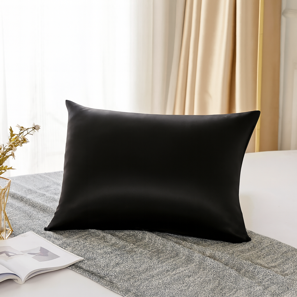 Taie d’oreiller en soie noire – housse de luxe douce, lisse et brillante pour un confort optimal et la protection des cheveux et de la peau