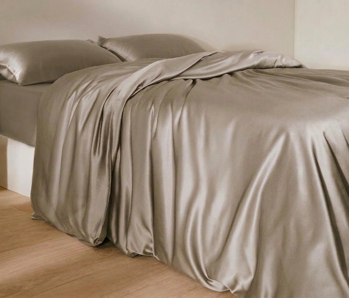 parure de lit avec housse de couette en soie beige champagne 